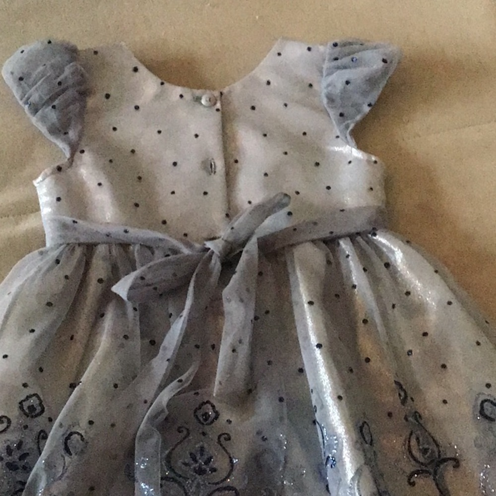 Dress - Picture 3 of 6